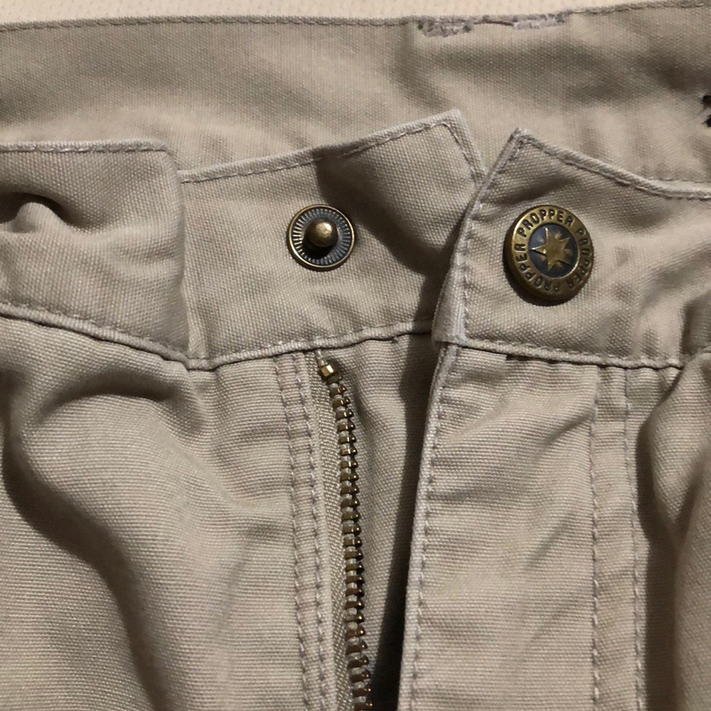 One pair of durable men's pants - Picture 6 of 9